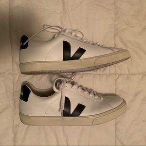 Veja Esplar leather sneaker, women size 9 US